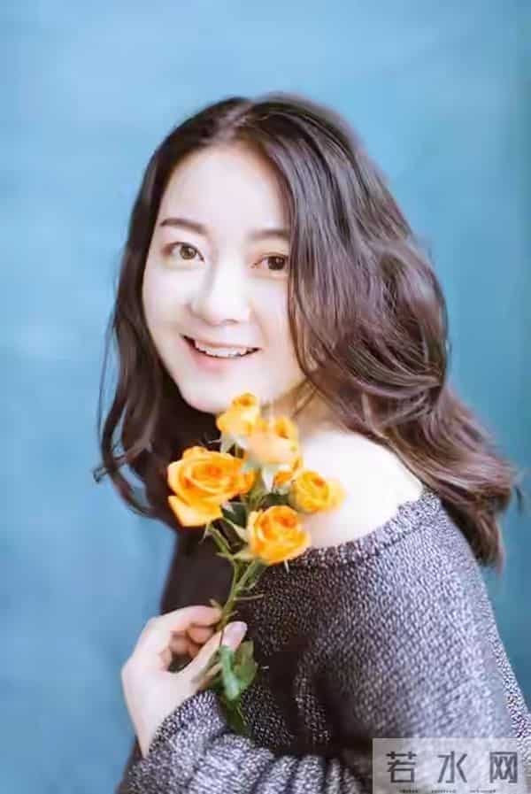 女人主动“勾”男人时，常会说这2句话，男人别听不懂！