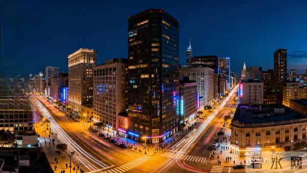 你别不信,大部分公公,都会趁儿子不在家的时候跟儿媳妇保持距离