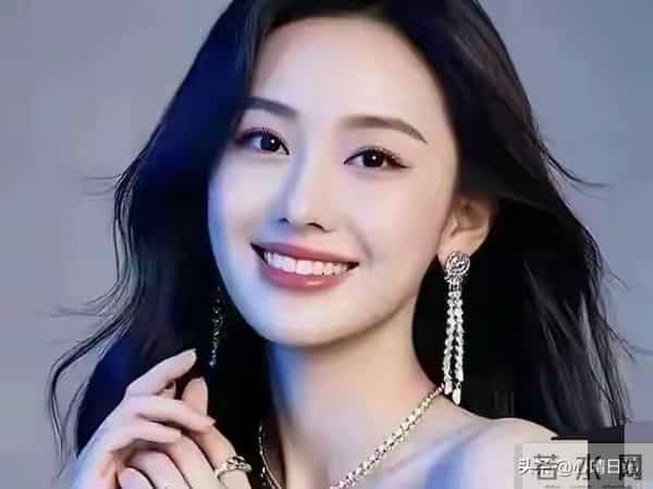 别再不懂女人！无论多大，她们最渴望从不是物质，而是身边有个人