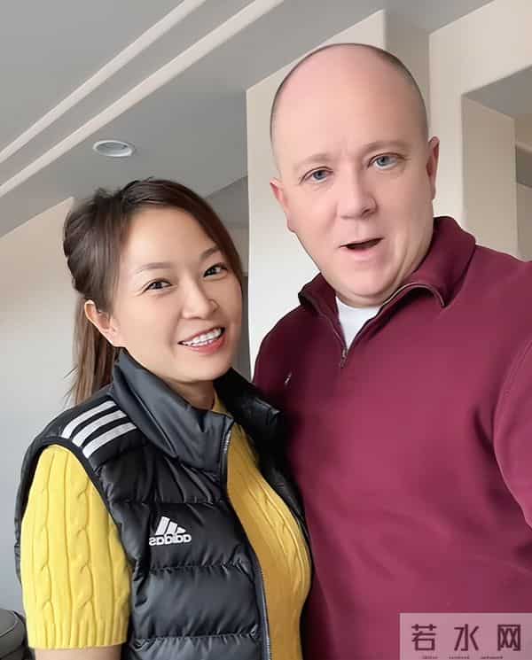江苏发廊妹花10万到美国打工,二婚嫁小2岁美国佬