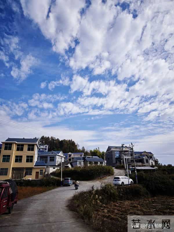 《借你的光走向希望》(原创)文-梧雨