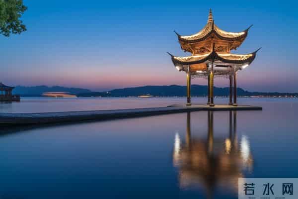 半生已过,终于明白:人这一辈子,拼的不是风光,是自在