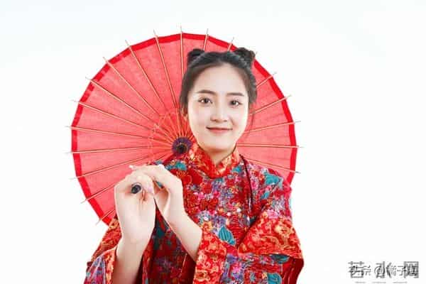 两性关系：女人到了60岁后，最渴望男人做的4件事，你知道几个？