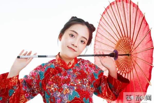 两性关系：女人到了60岁后，最渴望男人做的4件事，你知道几个？