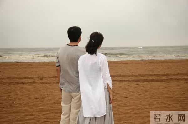 66岁离婚三年，我才明白：女人老了没老伴，日子真的熬不住！