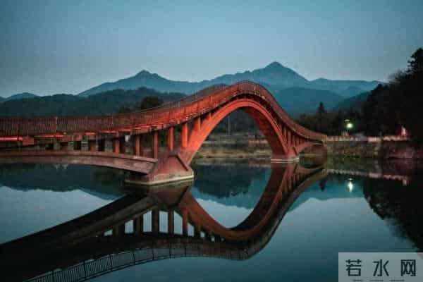 最会“管钱”VS最易“花钱”的三大星座,金钱观差太多!