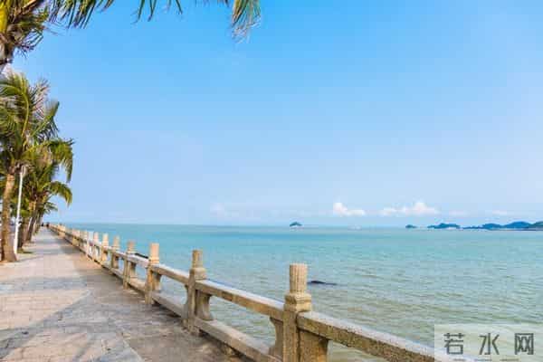 人这辈子，心宽一寸，事淡一分，心安一生，日子自有温柔相伴