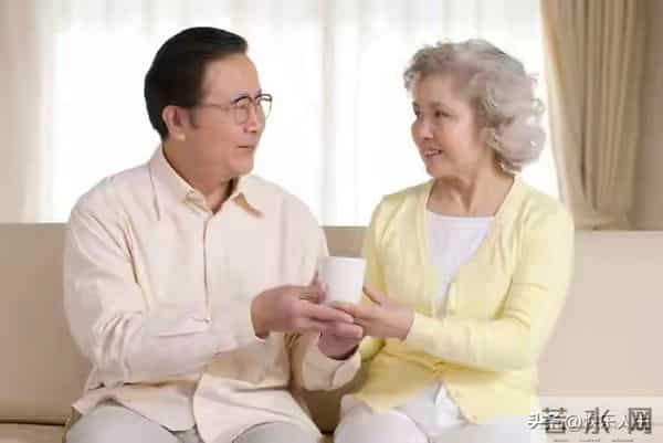 60岁到70岁这十年，最高级的活法，不是睡觉养生，而是守住这3样