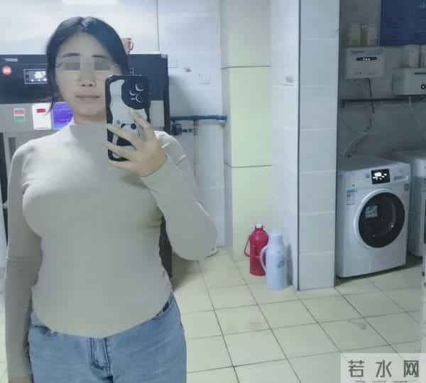 “不遮前胸,一律视为擦边”,女博士分享正常生活,却被人看穿