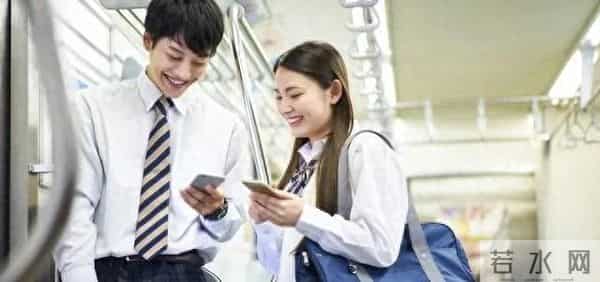 异性之间,一旦有了这样地默契。就是相互喜欢