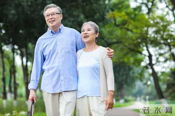 人到晚年才发现：独生子女家庭，远比多子女家庭的老人，更幸福