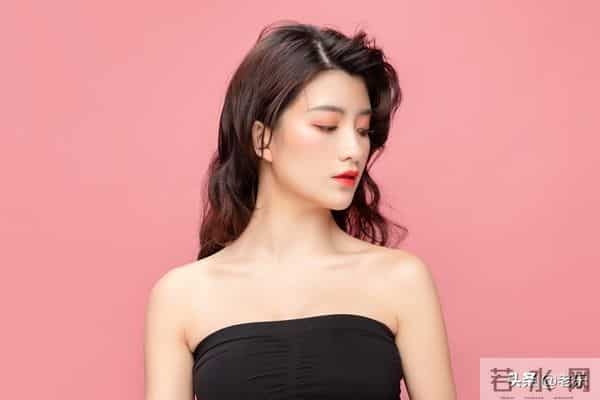 女人“默许”你追她的5个暗示，第4个信号出现时，她早已动心！