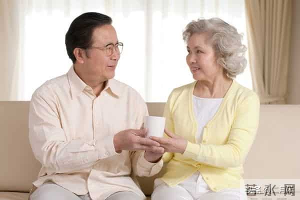 两性关系：为何步入晚年，男女的需求彻底改变？答案原来是这样