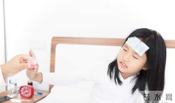 女子远嫁深圳离婚,分开15年前男友知道,主动联系再续前缘