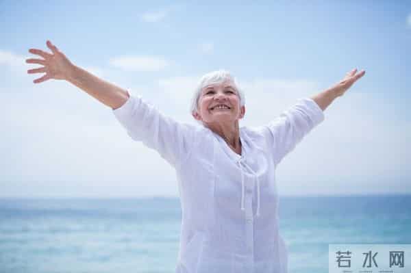 两性关系：多数女人60岁后，都会出现这3种情况，但她们从不说？