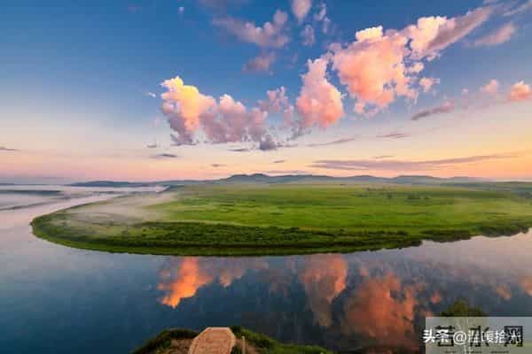 越是成熟的男人，越容易爱上“中年女人”：原因只有一个，很准