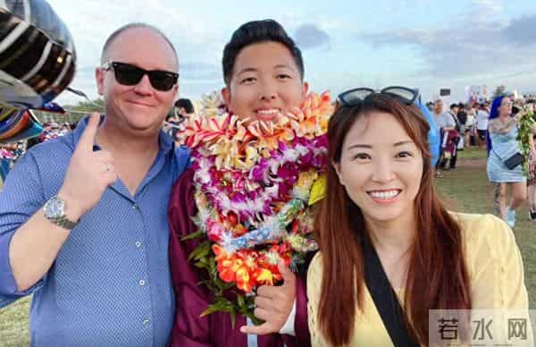 江苏发廊妹花10万到美国打工,二婚嫁小2岁美国佬