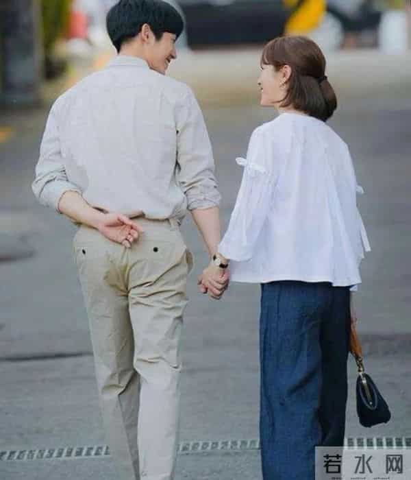 男人要记住，除了自己老婆，外面的女人再好，也要做到“两别”！