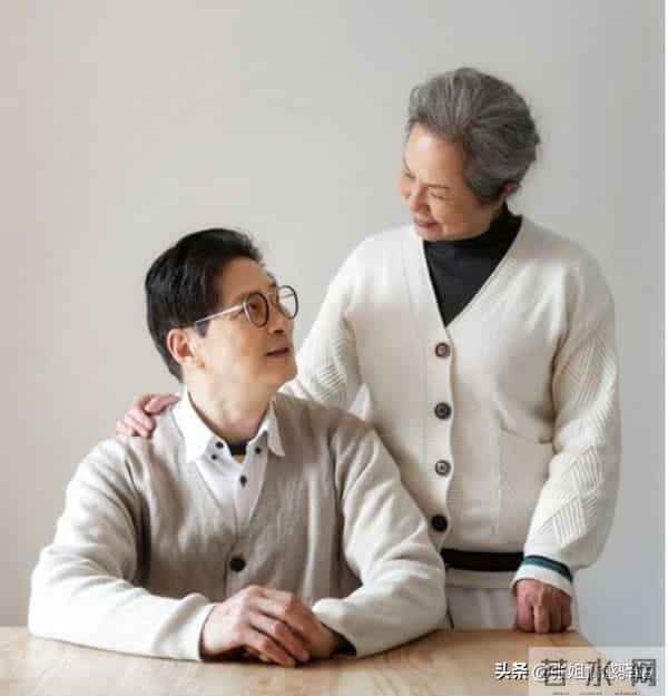 两性关系:除了正常的生理需求,女人更需要男人这三样东西