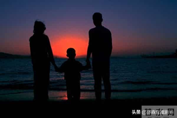 发现一个残酷真相:毁掉一个家庭的,往往不是天灾人祸,而是无休