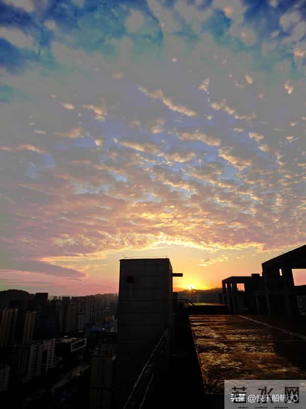 《借你的光走向希望》(原创)文-梧雨