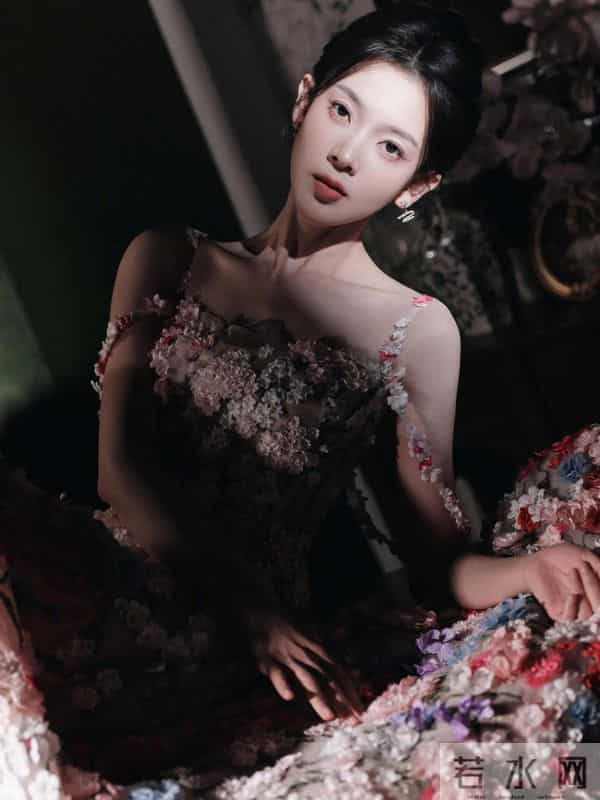 陈瑶太美了吧 之前演的岳绮罗 太美了