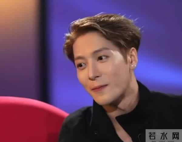 王嘉尔坦言30岁后为了工作开始做医美:别人不公开而已,我可以公开;自曝曾喝醉了睡街上,身心最糟糕时,曾不想活下去