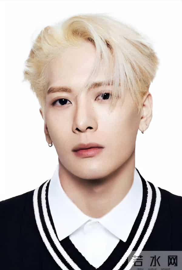 再多钱有什么用?31岁王嘉尔的现状,给所有年轻人提了个醒