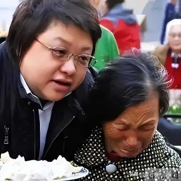 贪污上亿、假慈善，被实名举报的韩红，终于明白她哭泣原因