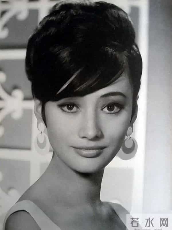 “邵氏第一美女”80大寿,儿子尹子维带徐冬冬赴美庆生 婆媳略生疏