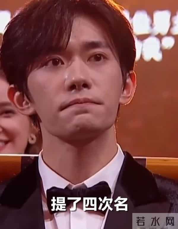 央视专访这次，易烊千玺只字未提赵丽颖，却给赵丽颖提了个醒