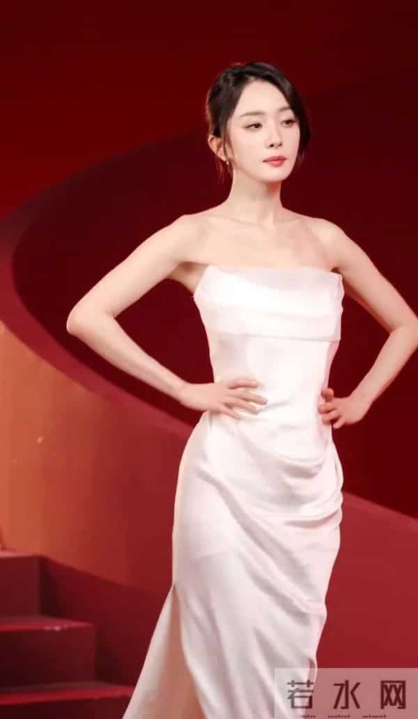 杨幂体态确实太好了!这腰臀比是真实存在的?