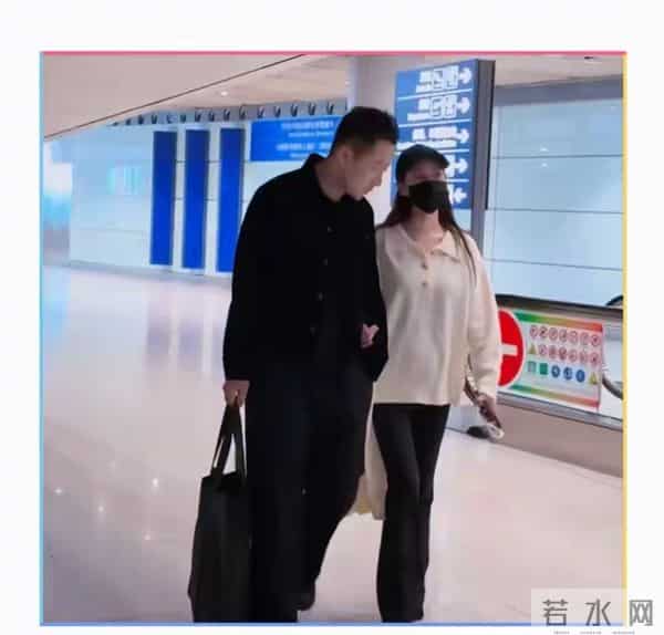 马筱梅怀孕胖了20斤,汪小菲高兴的合不拢嘴,走机场全程紧盯娇妻
