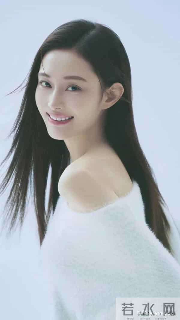 四川大学校花 盖玥希 172高挑身材和鲶鱼系高级脸搭配微凸厚唇 很美