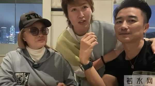 恭喜！61岁香港知名男星秘密再婚，现任妻子容貌首次曝光