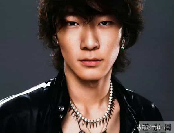 博主曝料!疑张亮儿子塌房,留学致女同学怀孕,女方父母已报警