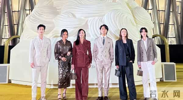 深圳BC红毯太真实,童谣头秃靠边站、胡静嘴歪显老态、王凯瘦脱相