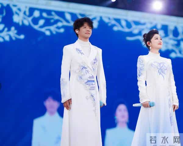 玲花带总裁老公回老家,俩人很有夫妻相,女儿露面一家三口很幸福