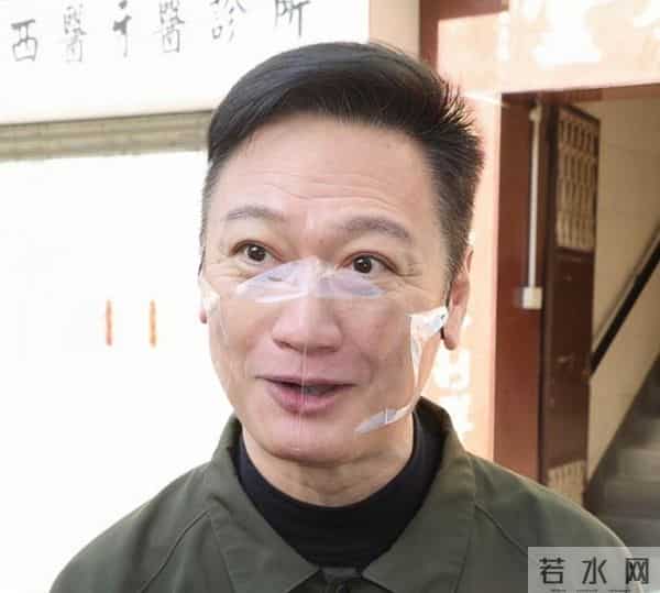 恭喜!61岁香港知名男星秘密再婚,现任妻子容貌首次曝光