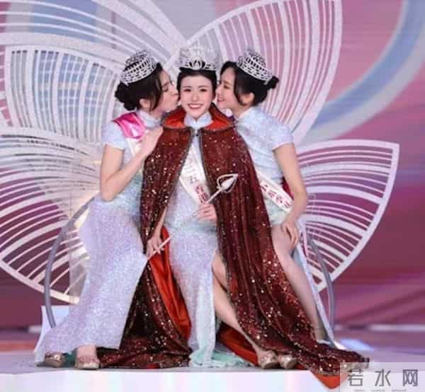 应届港姐亚军否认与高层有争执！称只直接表达工作方向：无火药味