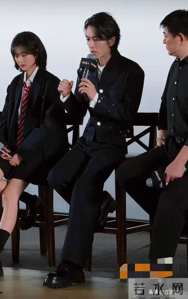 陈晓瘦到100斤火柴人 体力不支 手撑膝盖 有气无力 眼睛老花 被迫营业