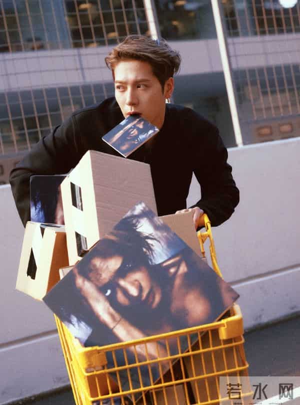 再多钱有什么用?31岁王嘉尔的现状,给所有年轻人提了个醒