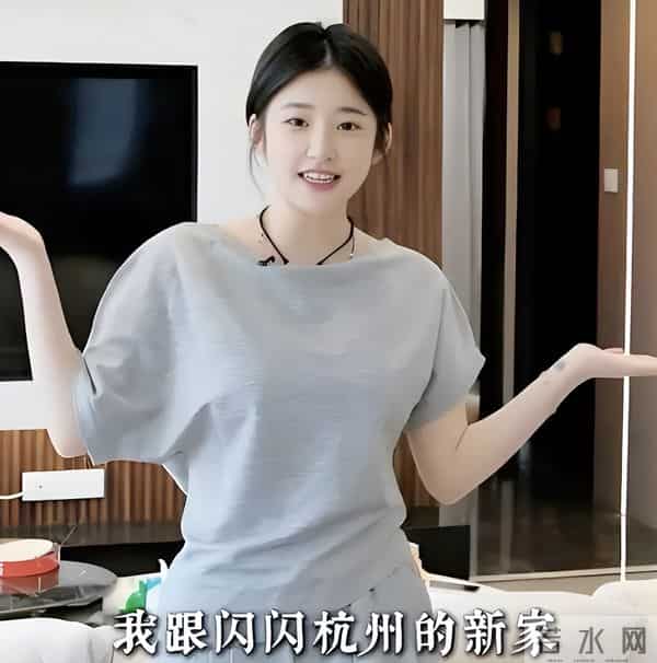 黄一鸣直播称自己恋爱了,粉丝辣评:王思聪知道吗?