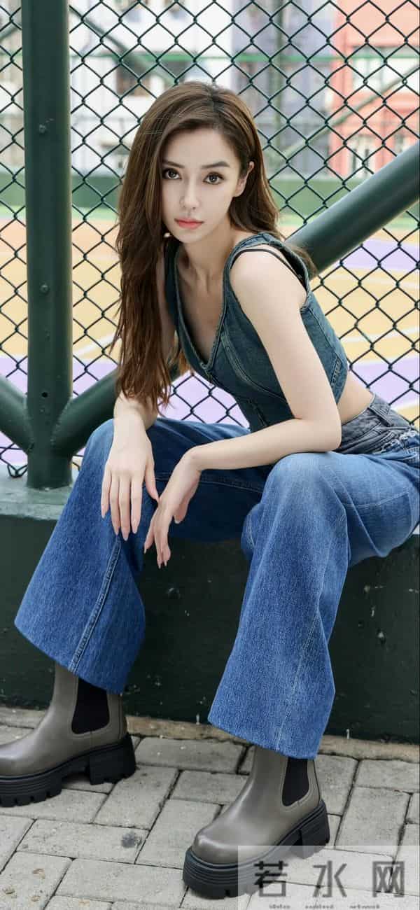 杨颖这身“拼接衬衫裙”，时髦度直接封神