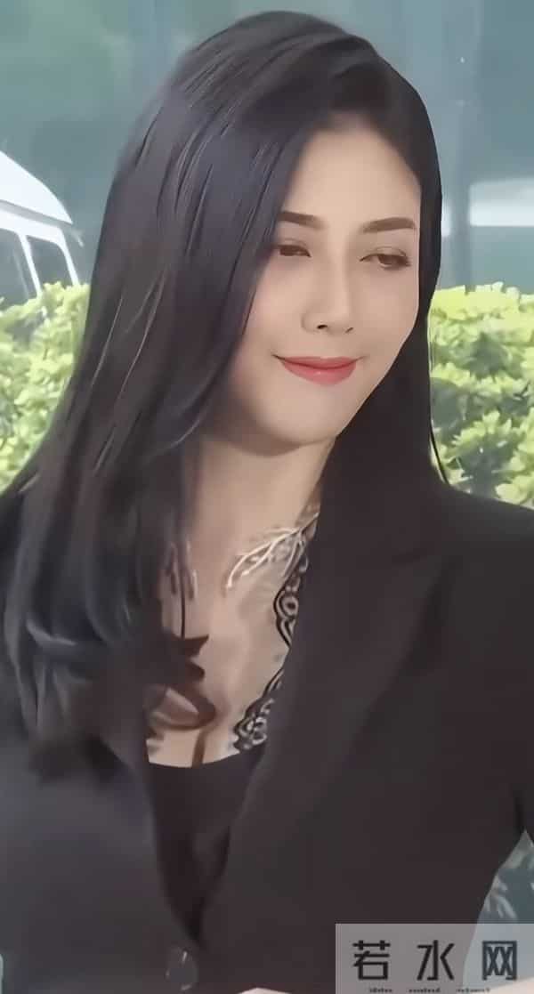 女神韩瑜年轻时感觉一般,老了反而更成熟性感有魅力了