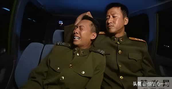 带着儿子倒贴嫁给张译，如今20年过去，才知道她嫁得有多值