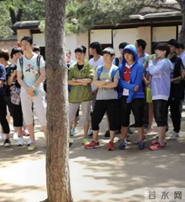 真的超戳！小时候帅萌酷盖，现在甜飒妹宝，从小到大都超有辨识度