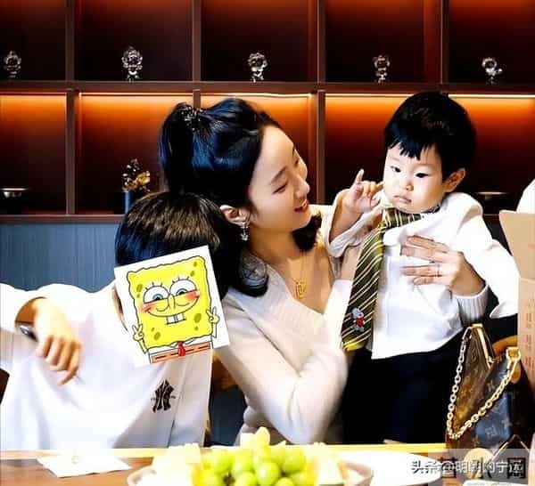 黄晓明彻底输了,这次杨颖和叶珂联手,撕下了他仅剩的体面