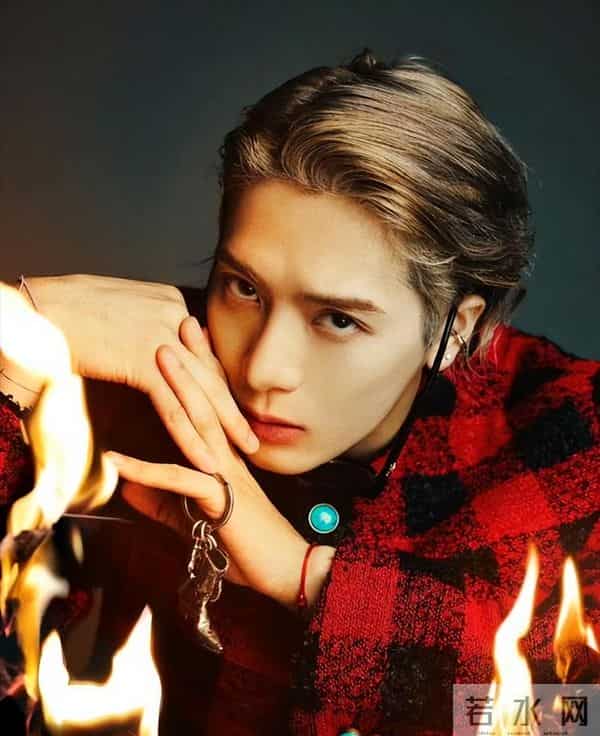 钱再多有什么用?31岁王嘉尔的现状,给所有男明星提了个醒