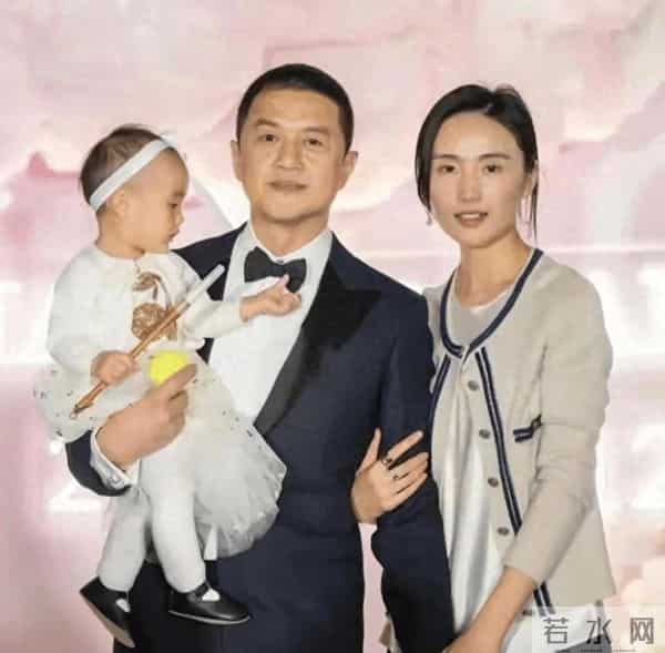 离婚后有钱了！海哈金喜搬进大别墅和弟弟同住，复出后剧本接不断